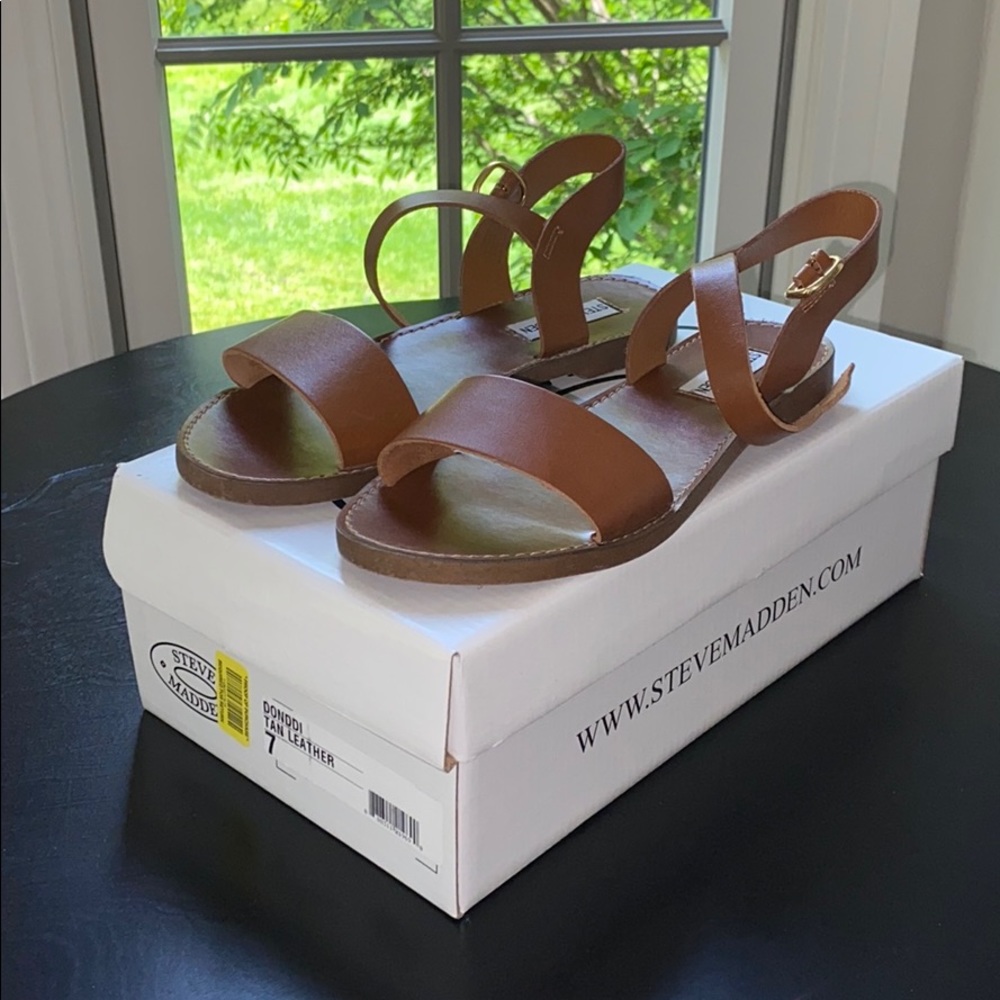 Steve Madden Sandals. Tan Leather Donddi